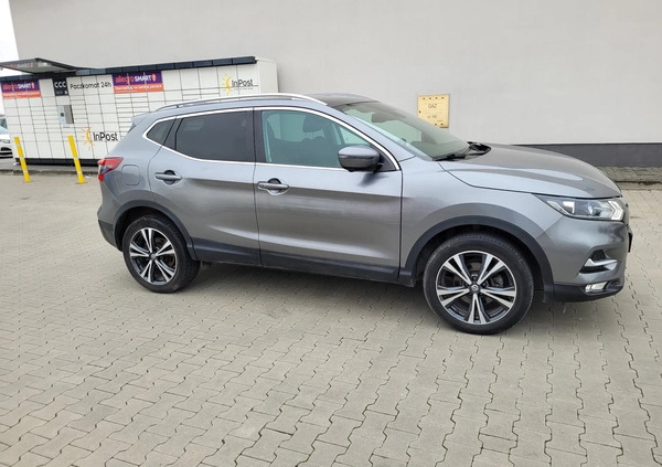Nissan Qashqai cena 65900 przebieg: 131000, rok produkcji 2017 z Sztum małe 254